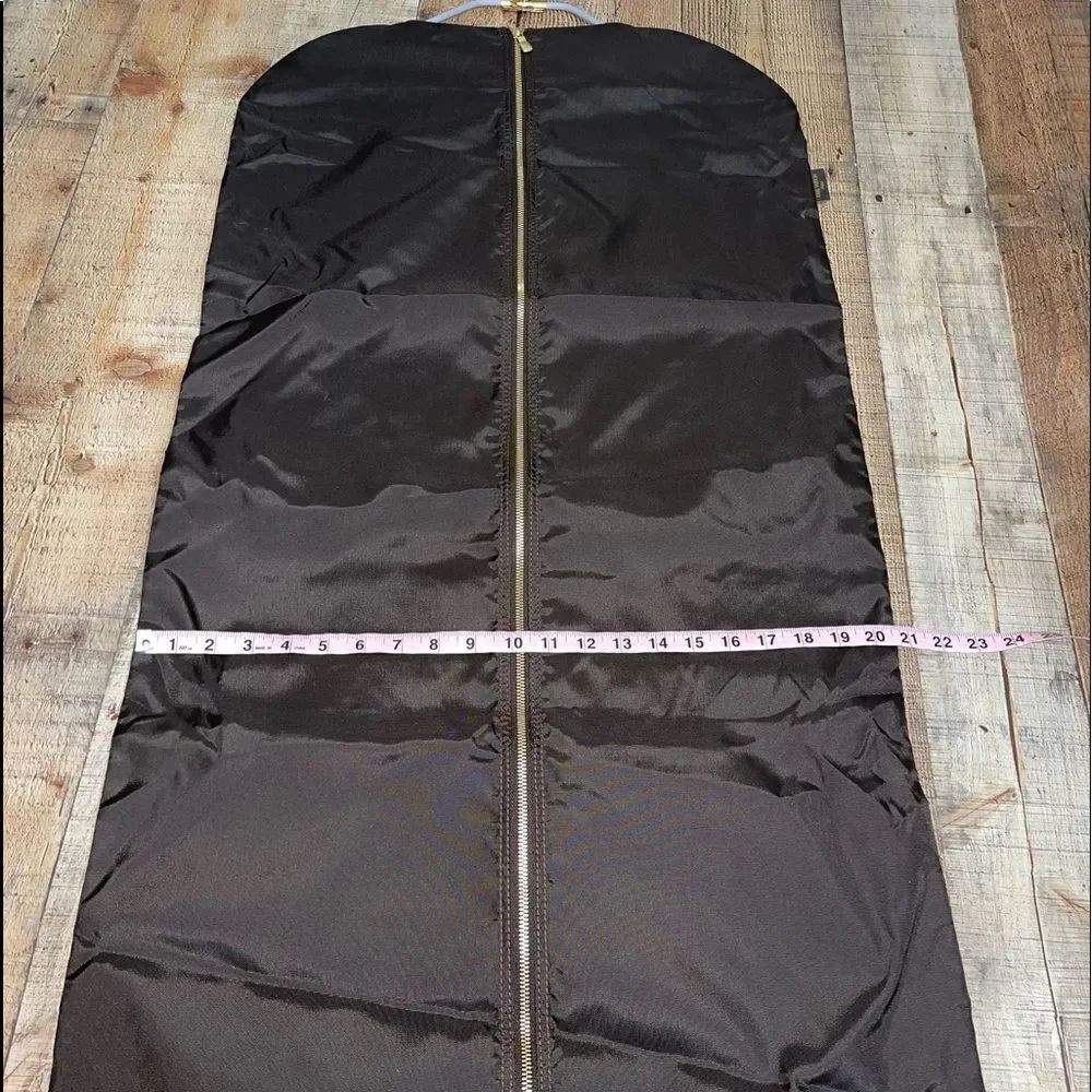 Louis Vuitton garment bag with hanger - Picture 5 of 13